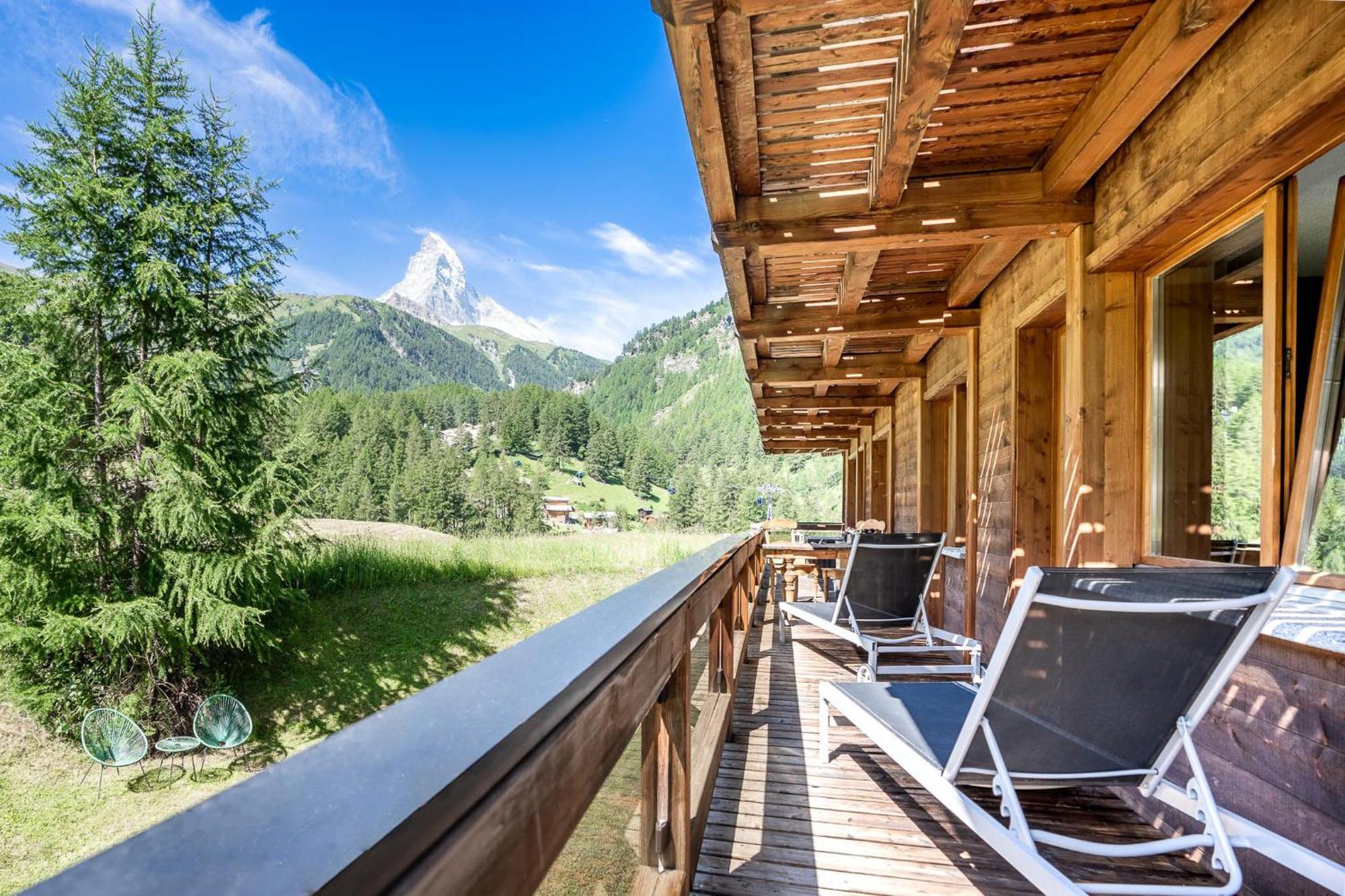 Duplex With Sauna And Garden In *